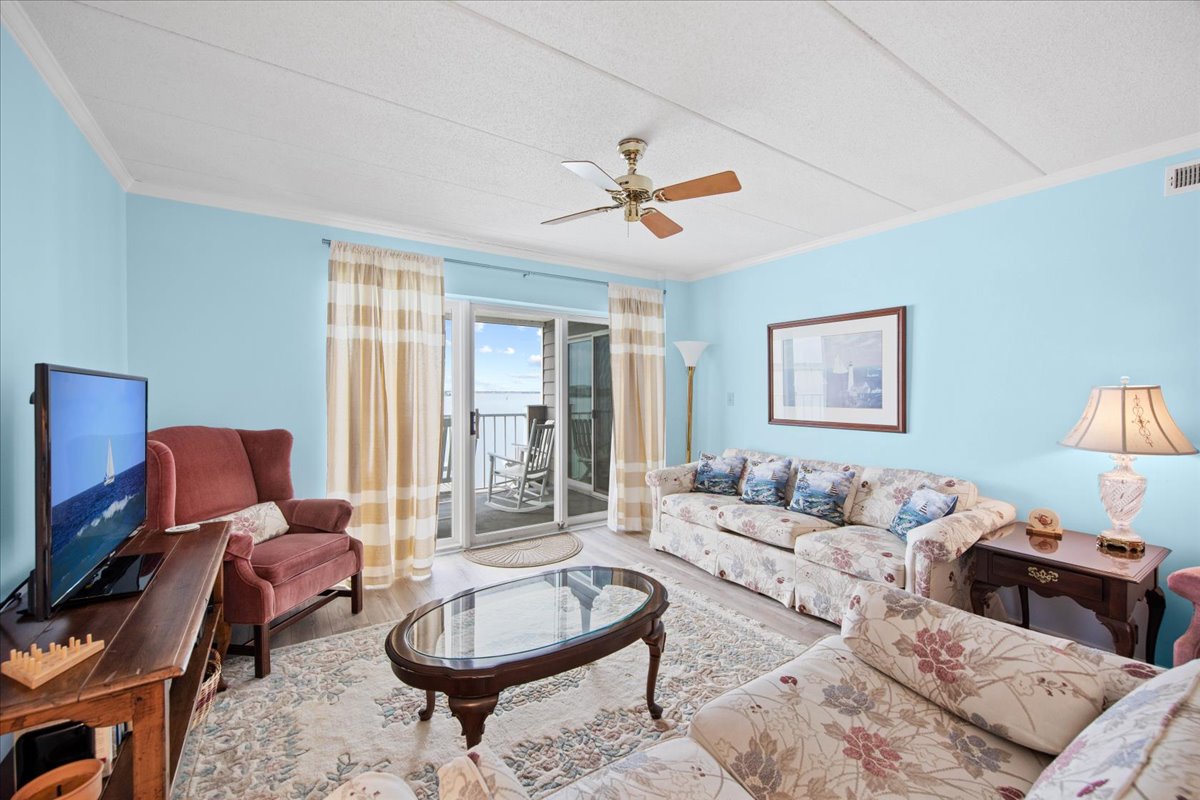 A Charming 3 Bedroom Condo in Uptown OCMD!
