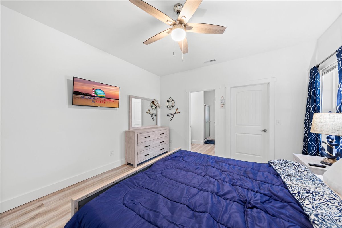 Flat Screen Smart TV.