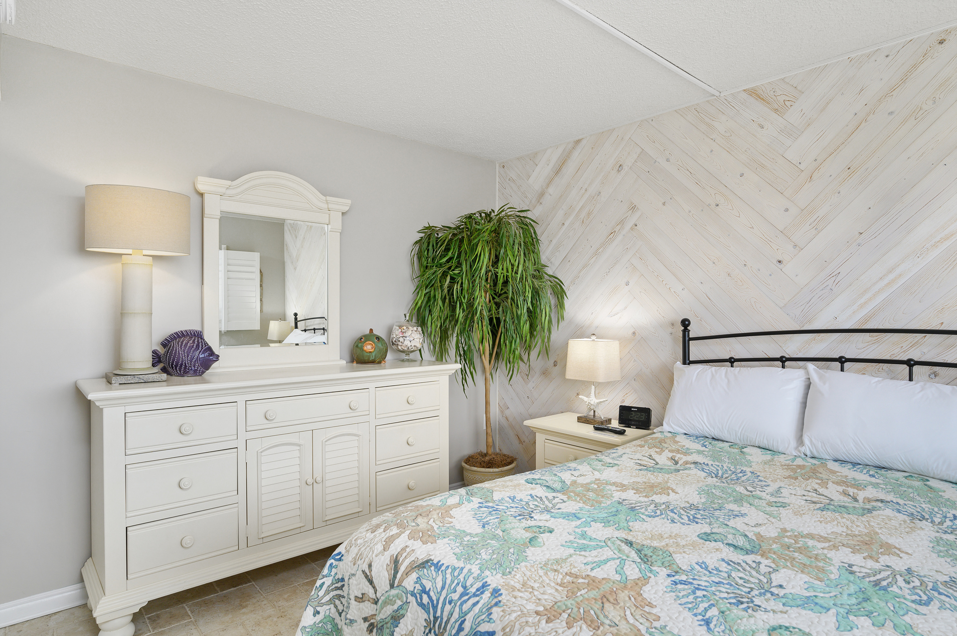 With Beachy Blues throughout, you'll wake up feeling apart of the ocean!