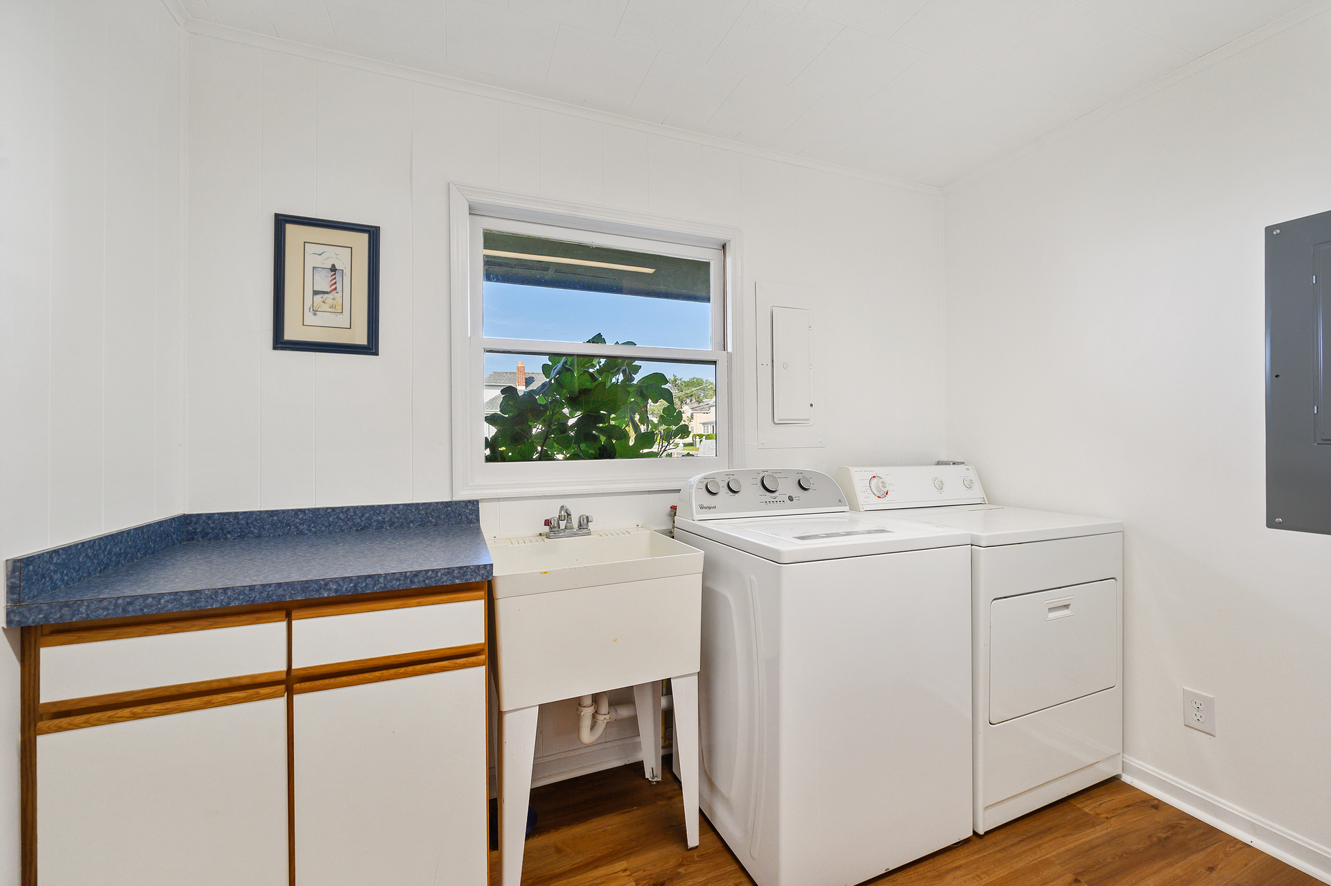 Full Size Washer and Dryer on 1st Floor.