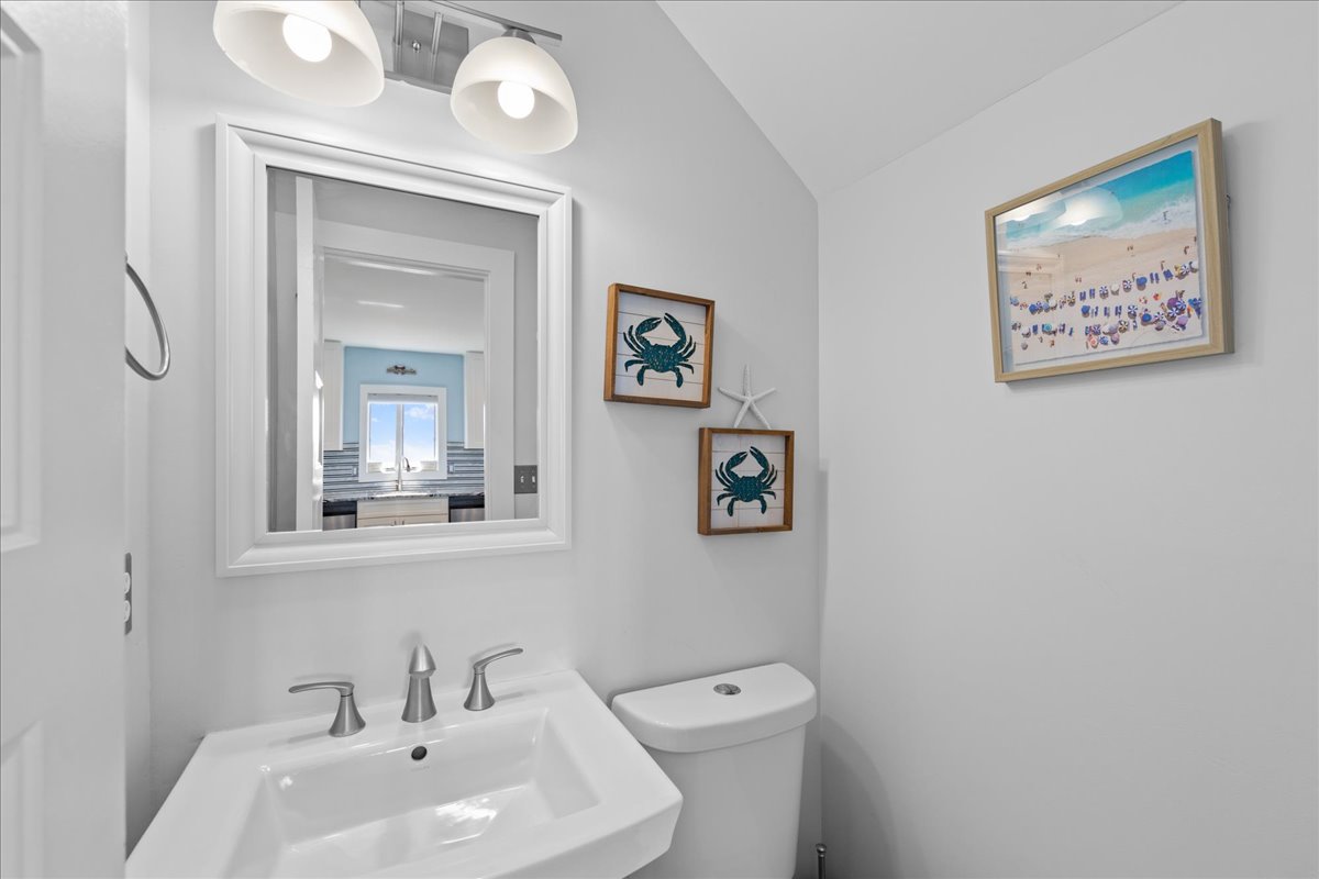 Light and Bright Half Bath