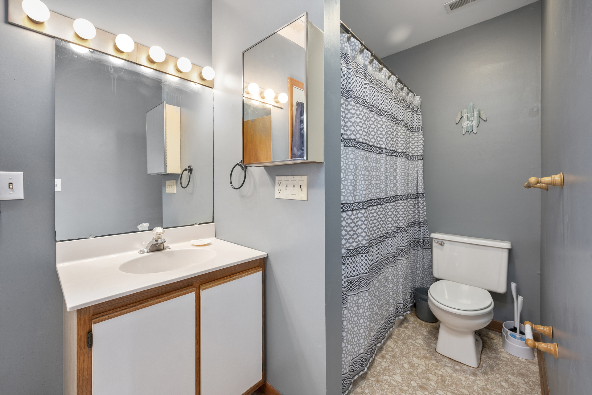 1st Floor Full Bath with Tub/Shower Combo.