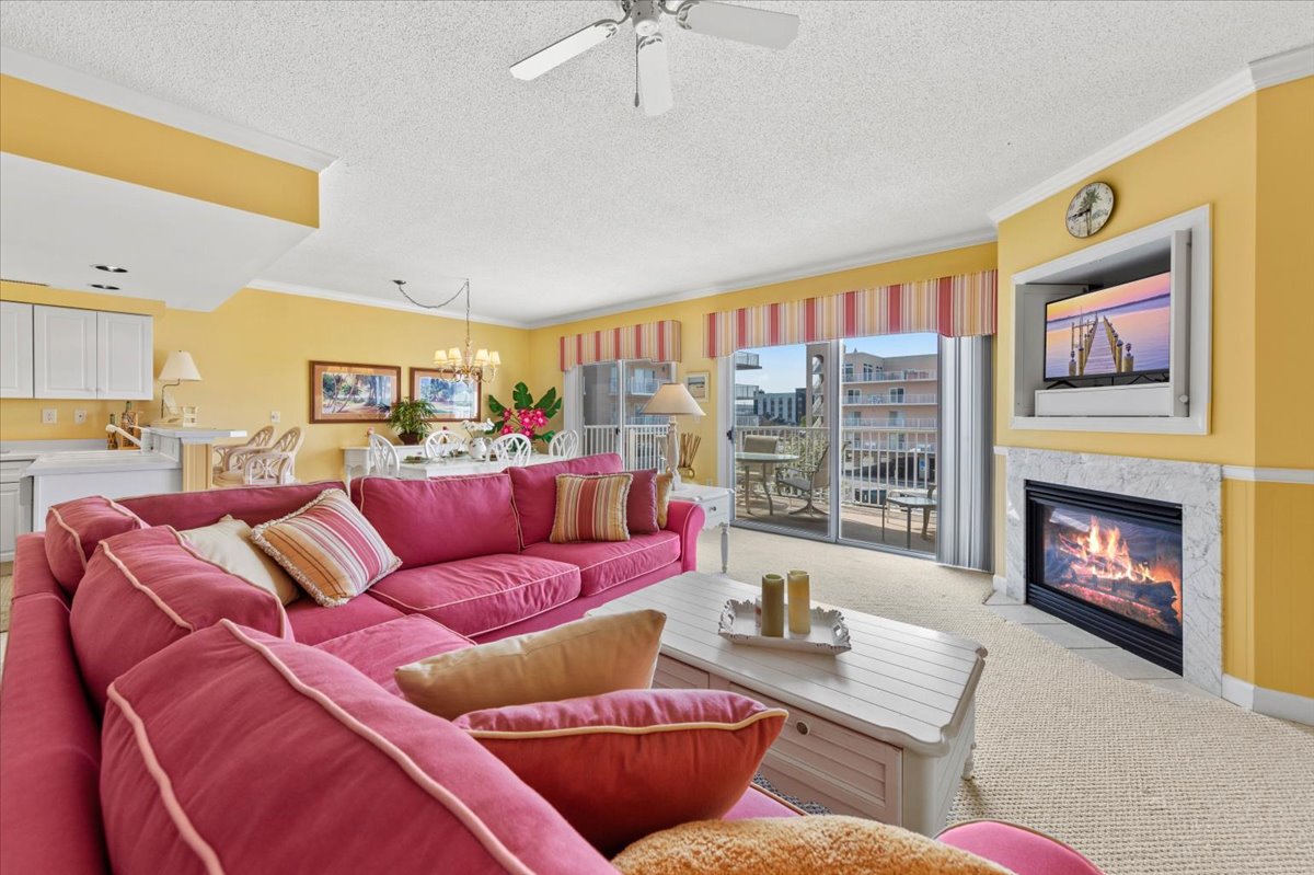 Relax in the AC in the spacious Living area after a day of fun in the sun!