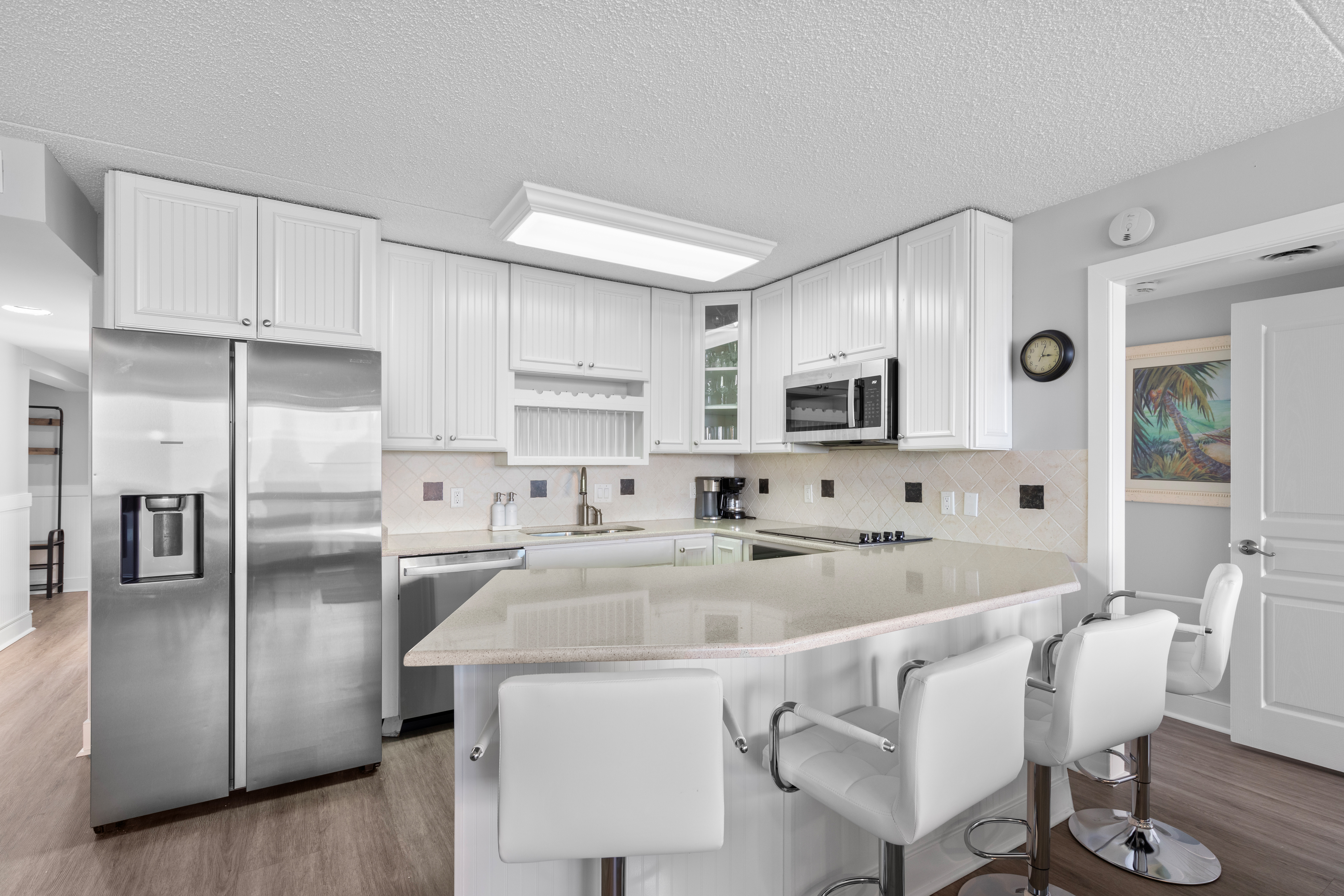 Perfect spot to hangout and grab a bite to eat before heading down to the beach.