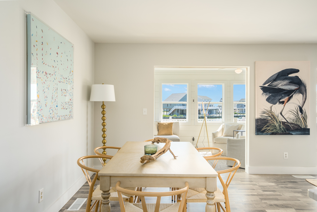 Dine in the comfort of Central AC or wander to the Marina Club Restaurant, just down the street.