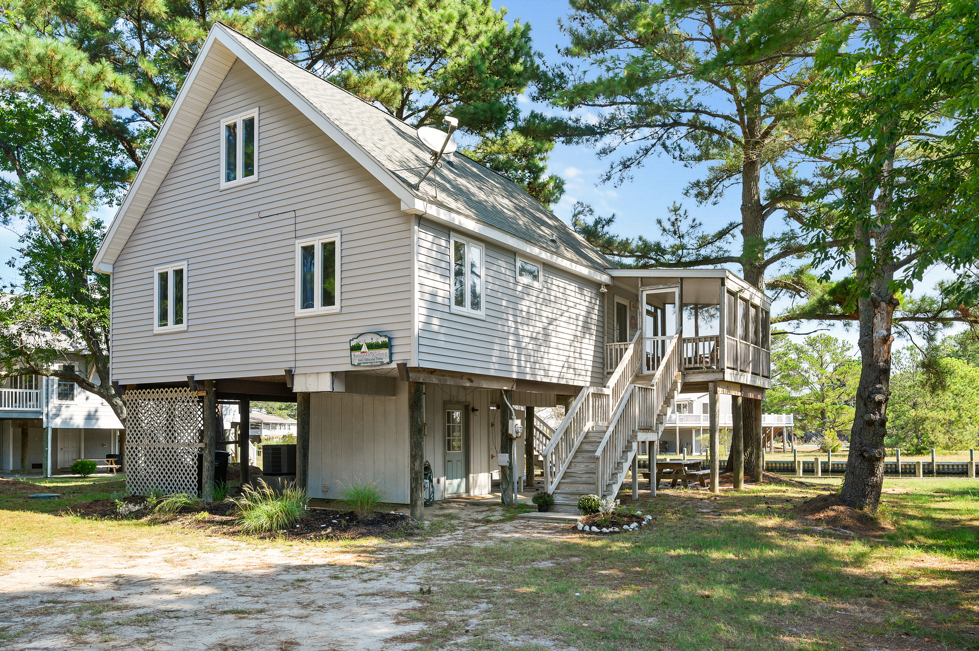 Lots of parking and room to run & play at Smooth Sailing.