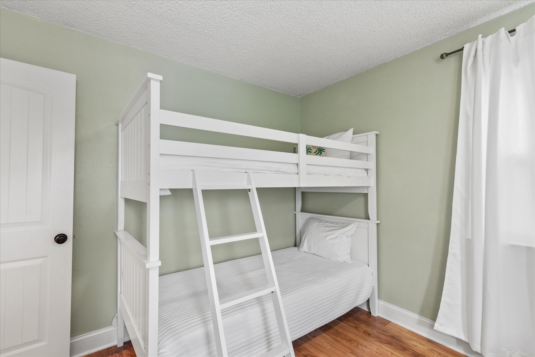 The little ones will love the Bunks!