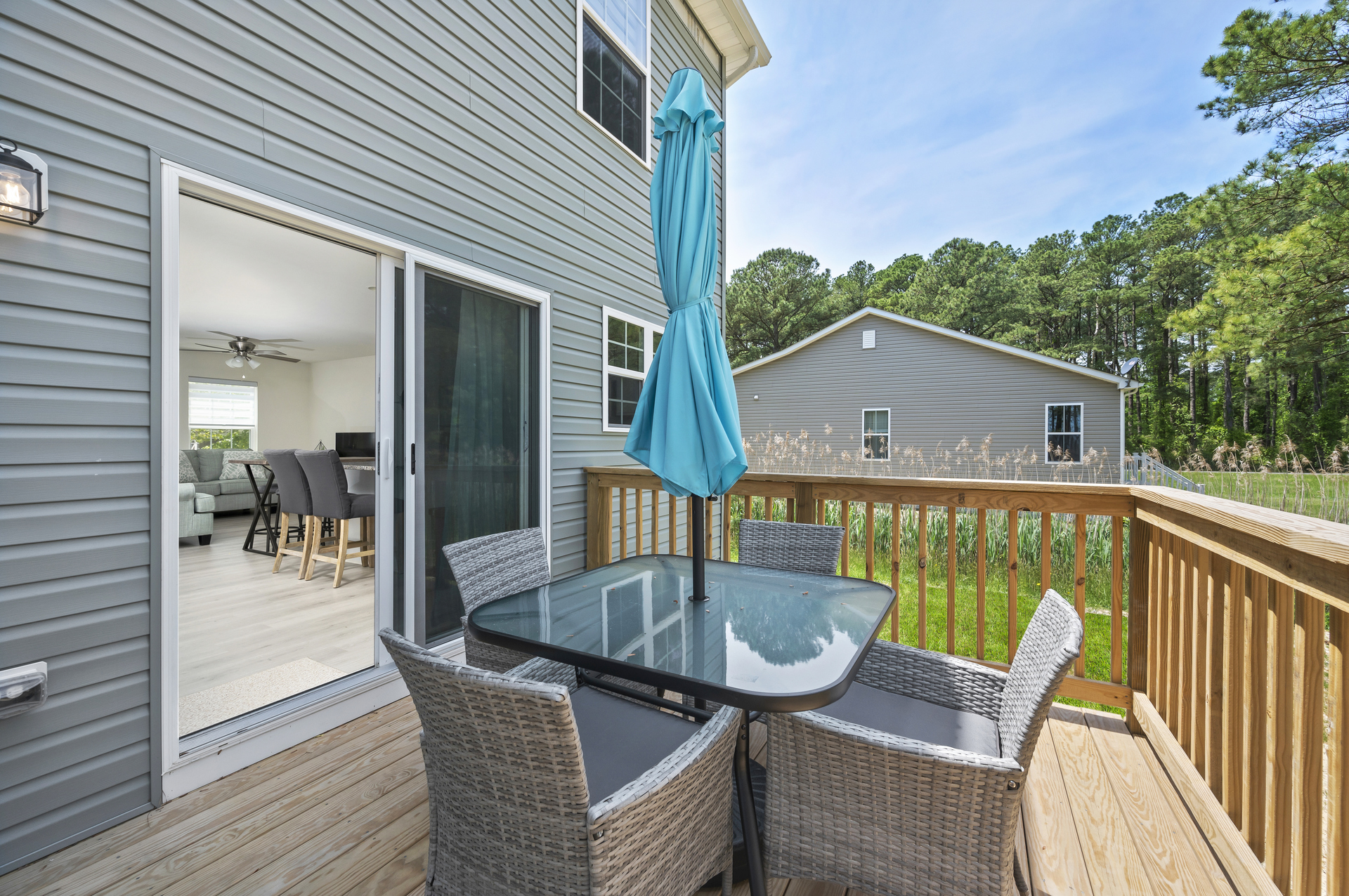 Dine Al-Fresco while listening to the Tree Frogs sing.