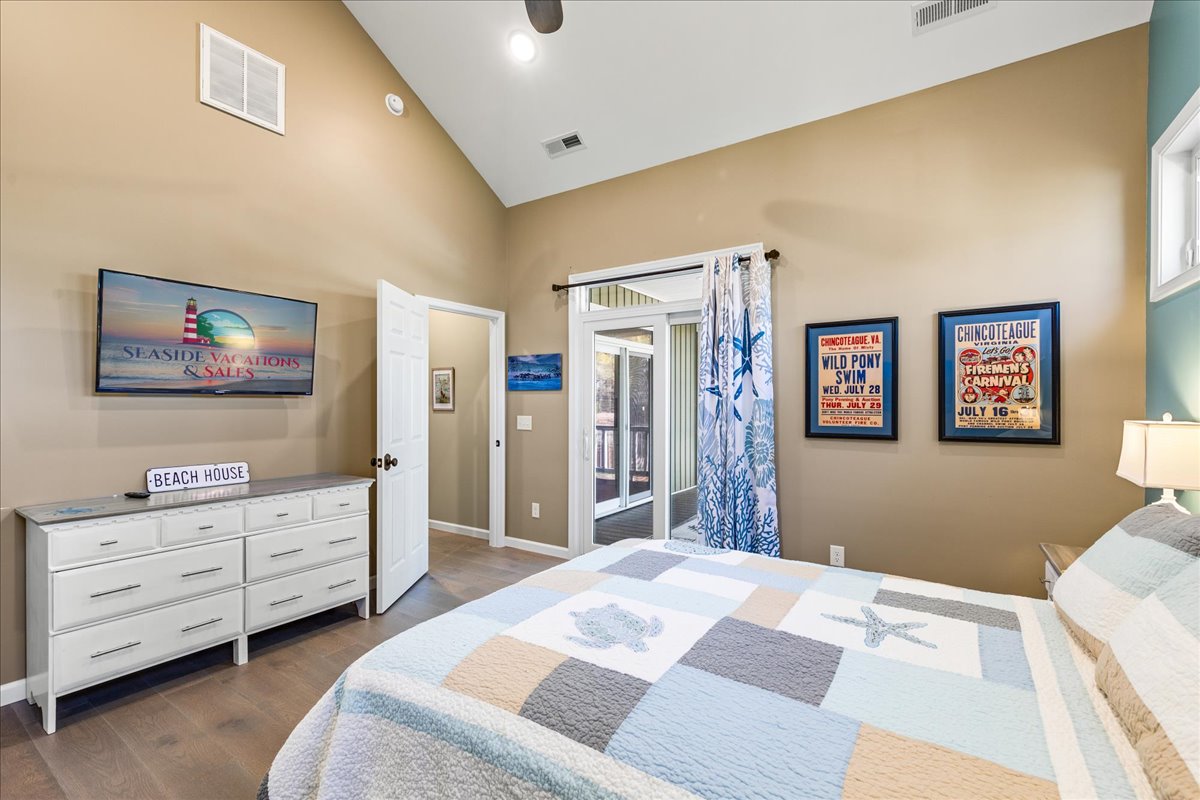 All Bedrooms have Flat Screen Streaming TV.