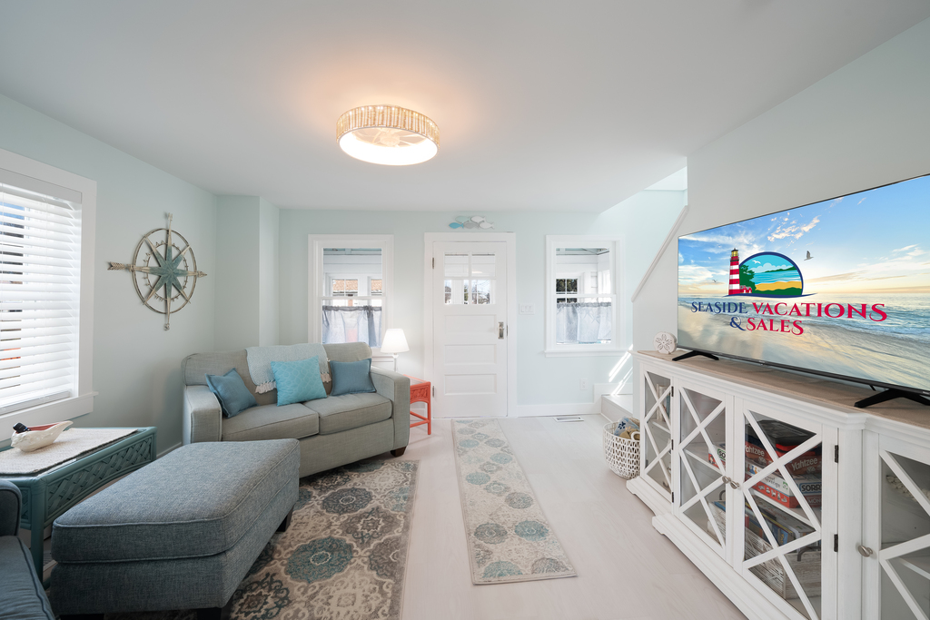 Mariner's Light is like a Brand New Home - totally renovated, inside and out!