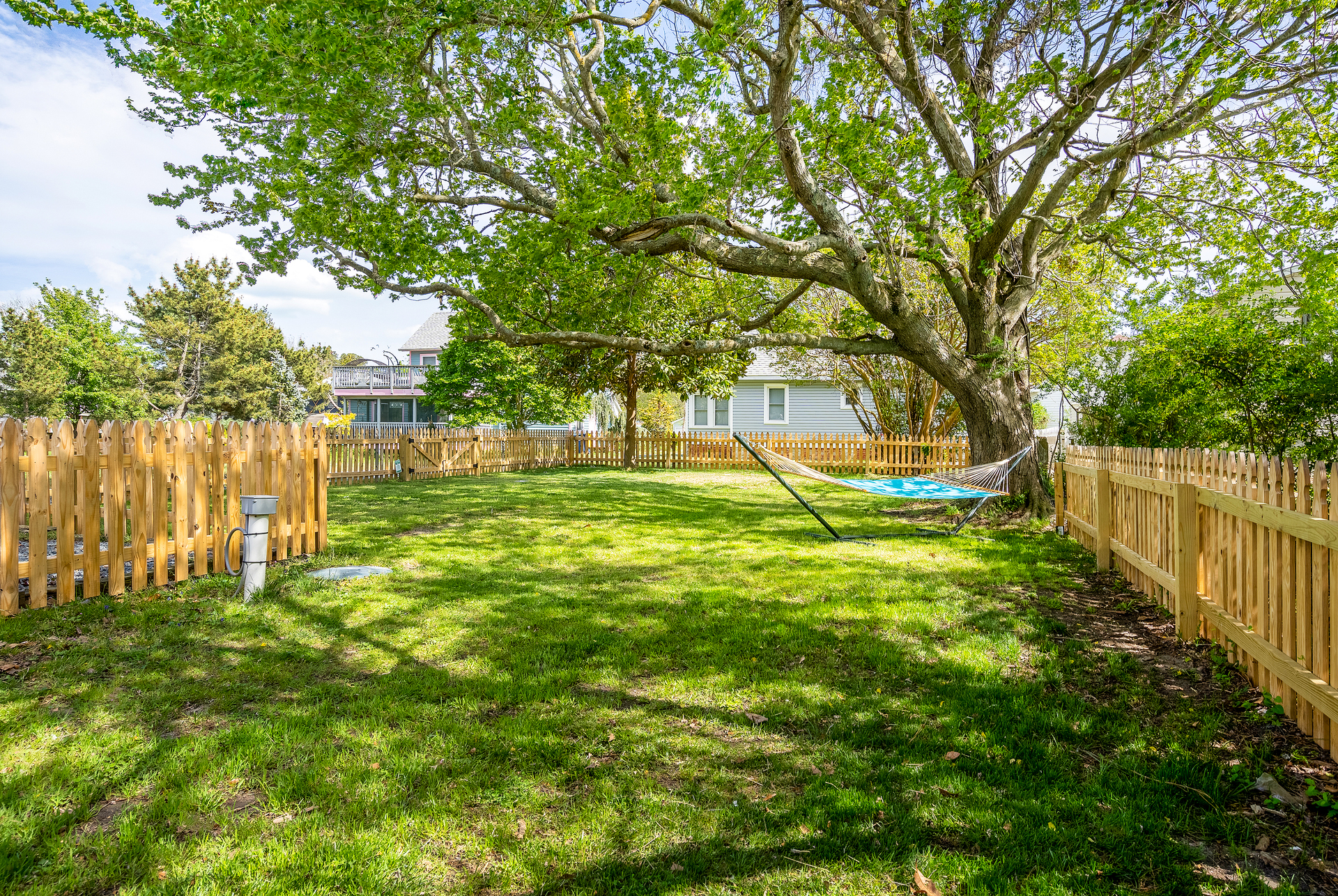 This lovely Pet Friendly Home now has a Fully Enclosed Backyard!