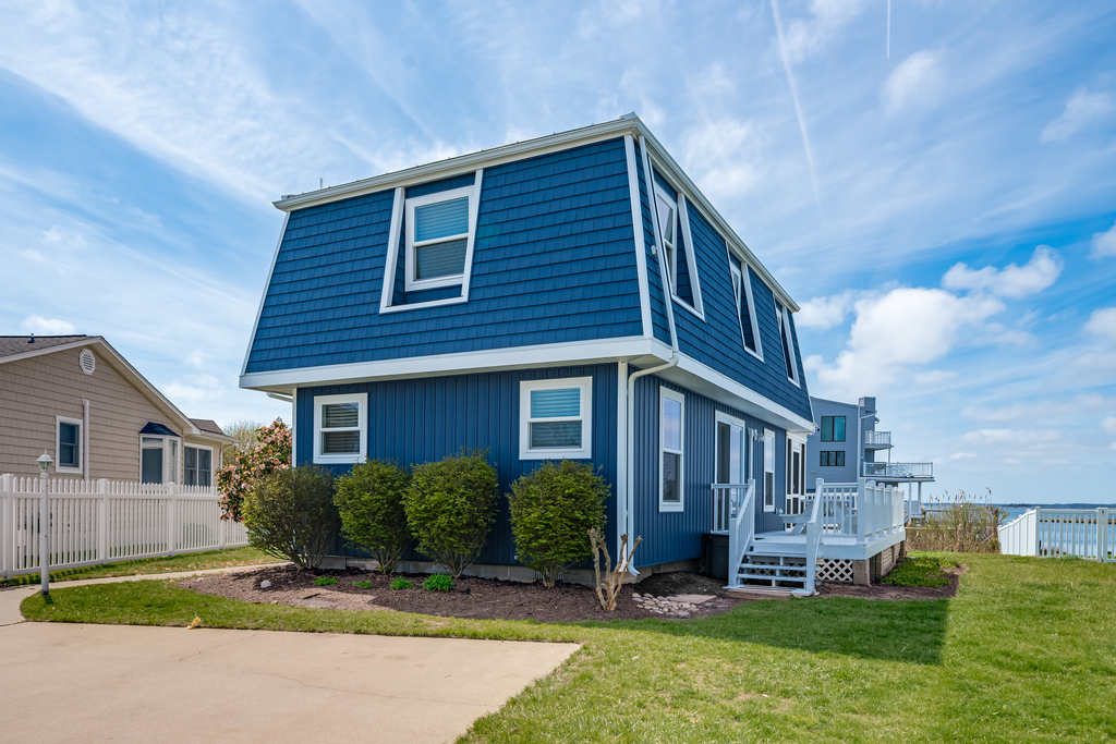 Bayside Blue is Pure Bliss right on the Bay!