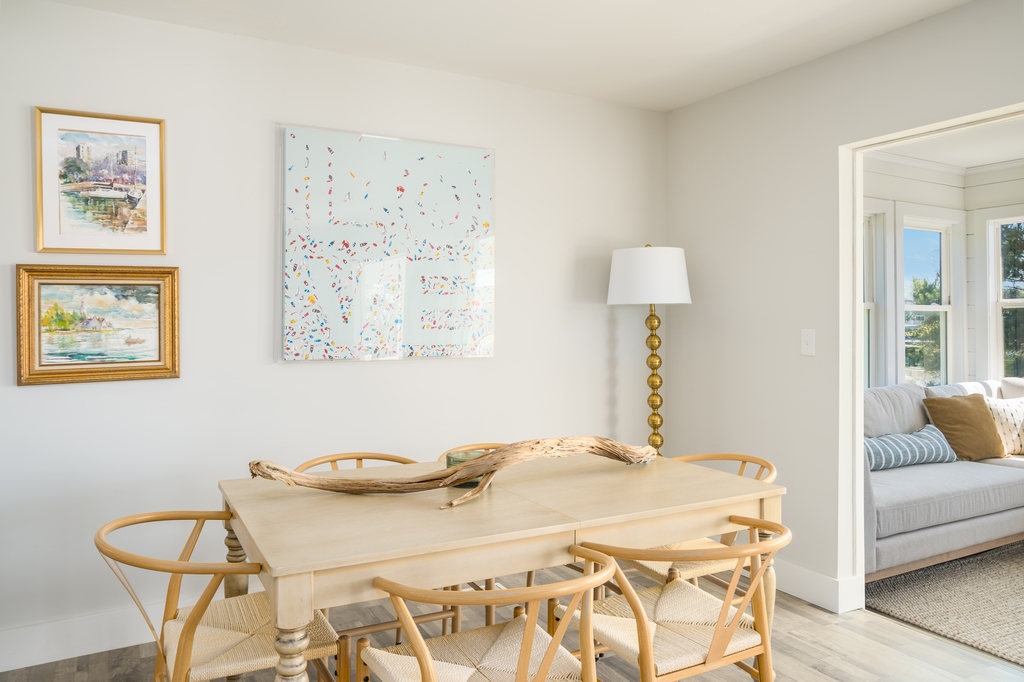 Grab a quick bite before hitting the Beach at the Dining Table or Breakfast Bar.