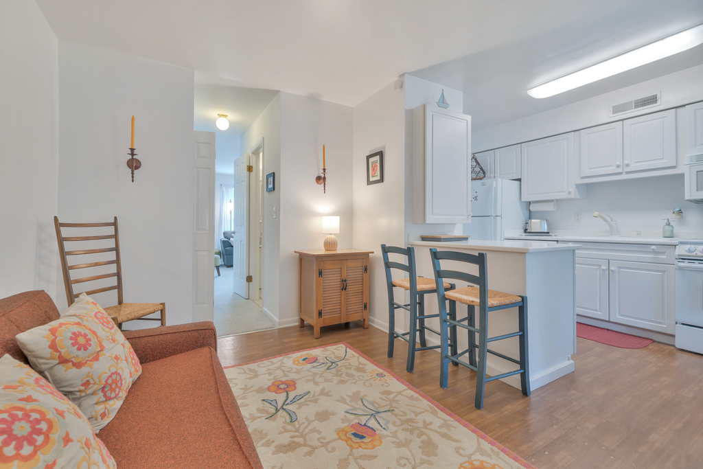 Mealtime will be easy breezy in the Well-Stocked Kitchen, with all the comforts of home.