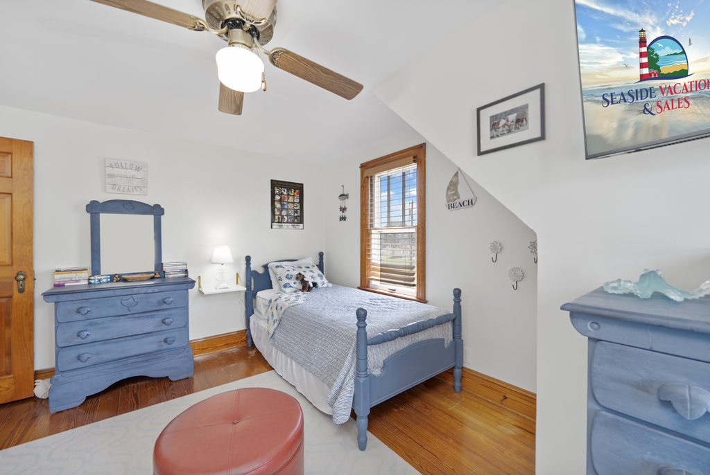 This lovely home sleeps 10 in pure comfort and style.