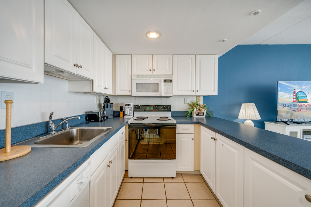 The Light, Bright & Open Kitchen is sure to be a Chef's Dream!