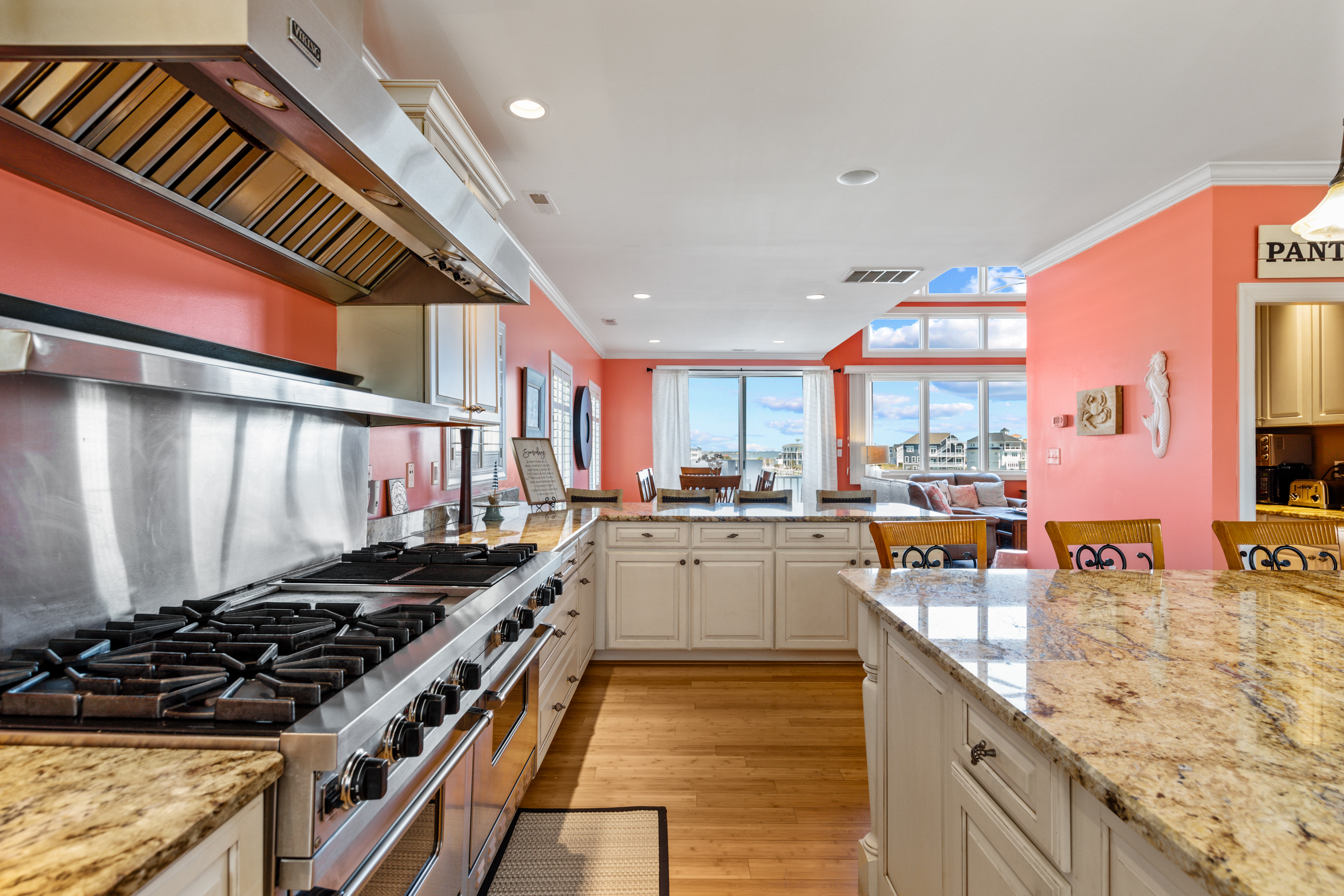 Bring your family's favorite meals together in this gorgeous Kitchen.