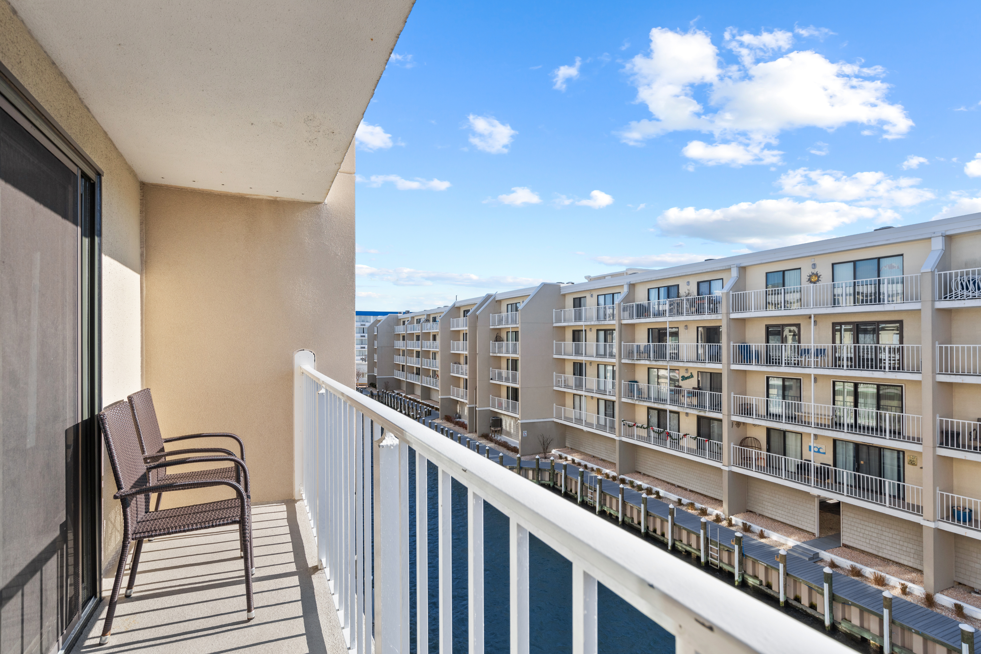 With access to the Balcony, you can slip out to stargaze while everyone else slumbers.