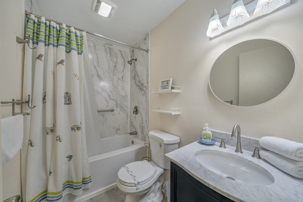 Newly Renovated Full Bath on 2nd Level with Tub/Shower Combo.