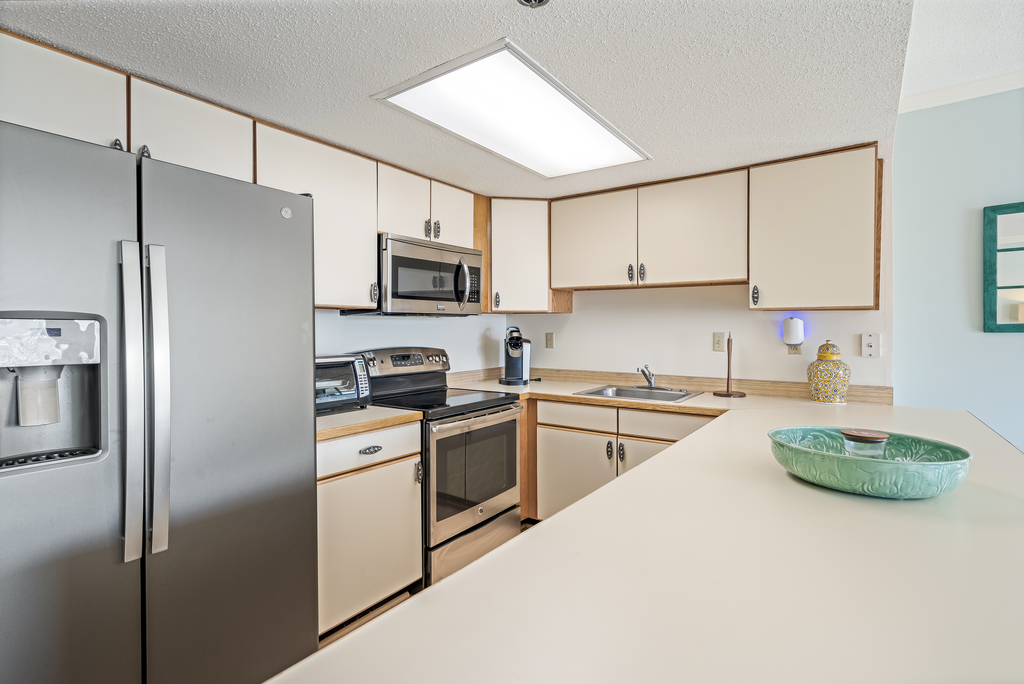 Stainless Steel appliances and all the conveniences of Home!