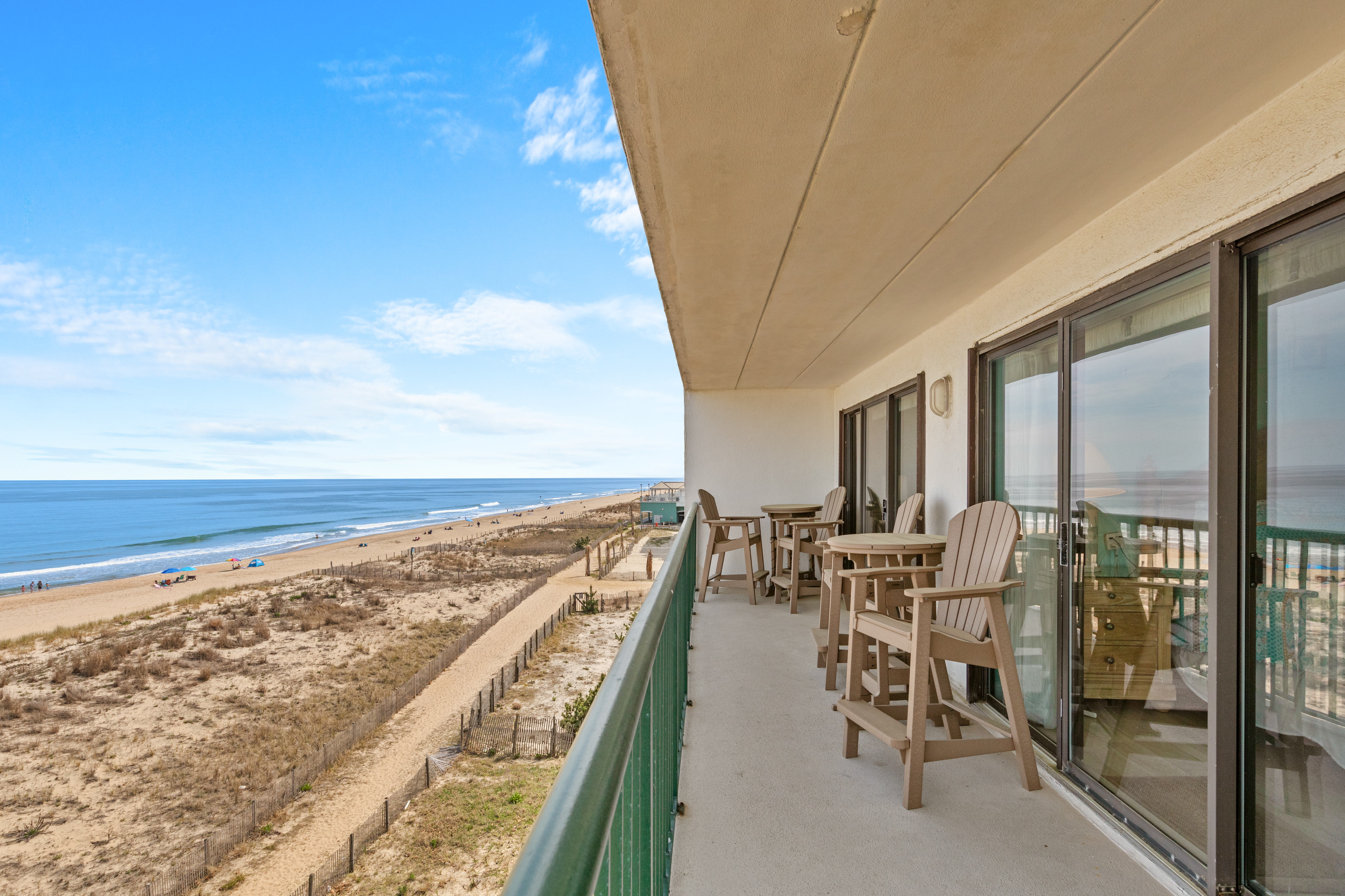 Enough room for the Whole family to enjoy the Salty air!