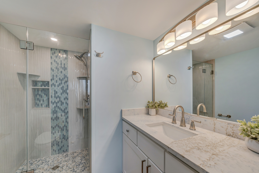 Sea Watch 810 | Photo 18