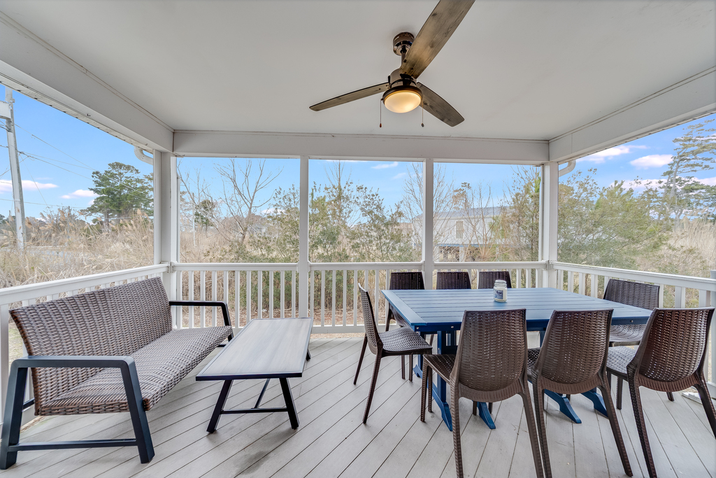 Carriage House | Photo 21