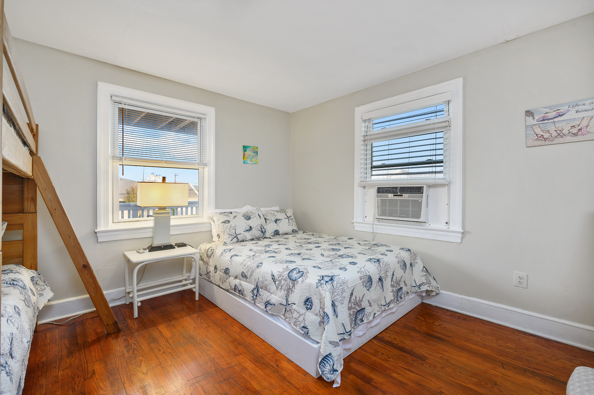 Relax and get ready for another day of fun in the cozy Queen Bed