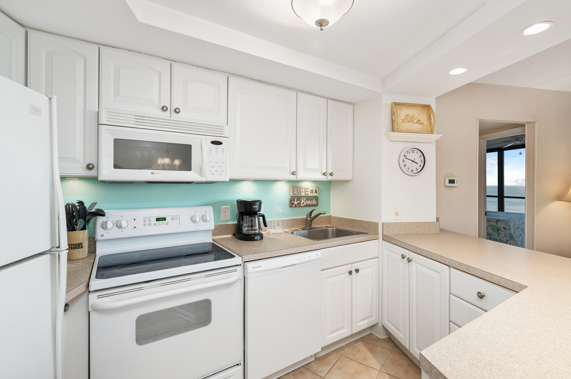 The Well-Stocked Kitchen will make mealtime an Ocean Breeze!