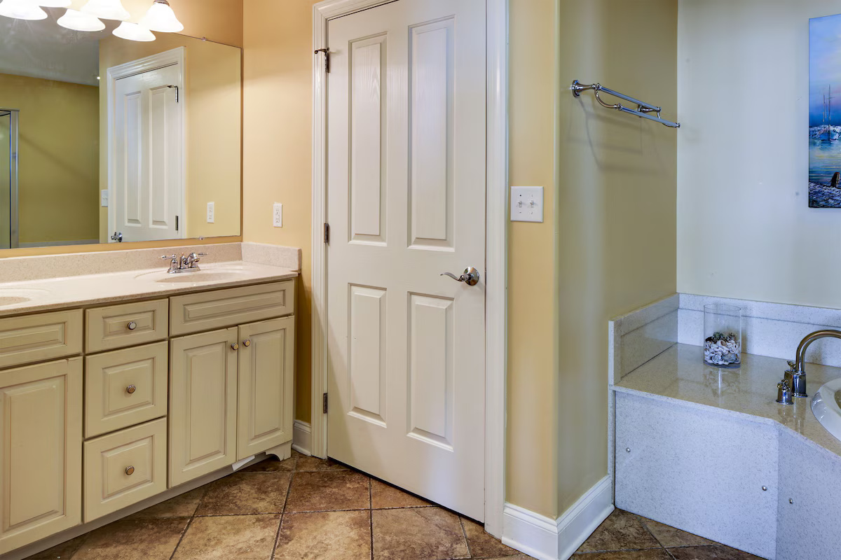 Belmont Towers 205 | Photo 15