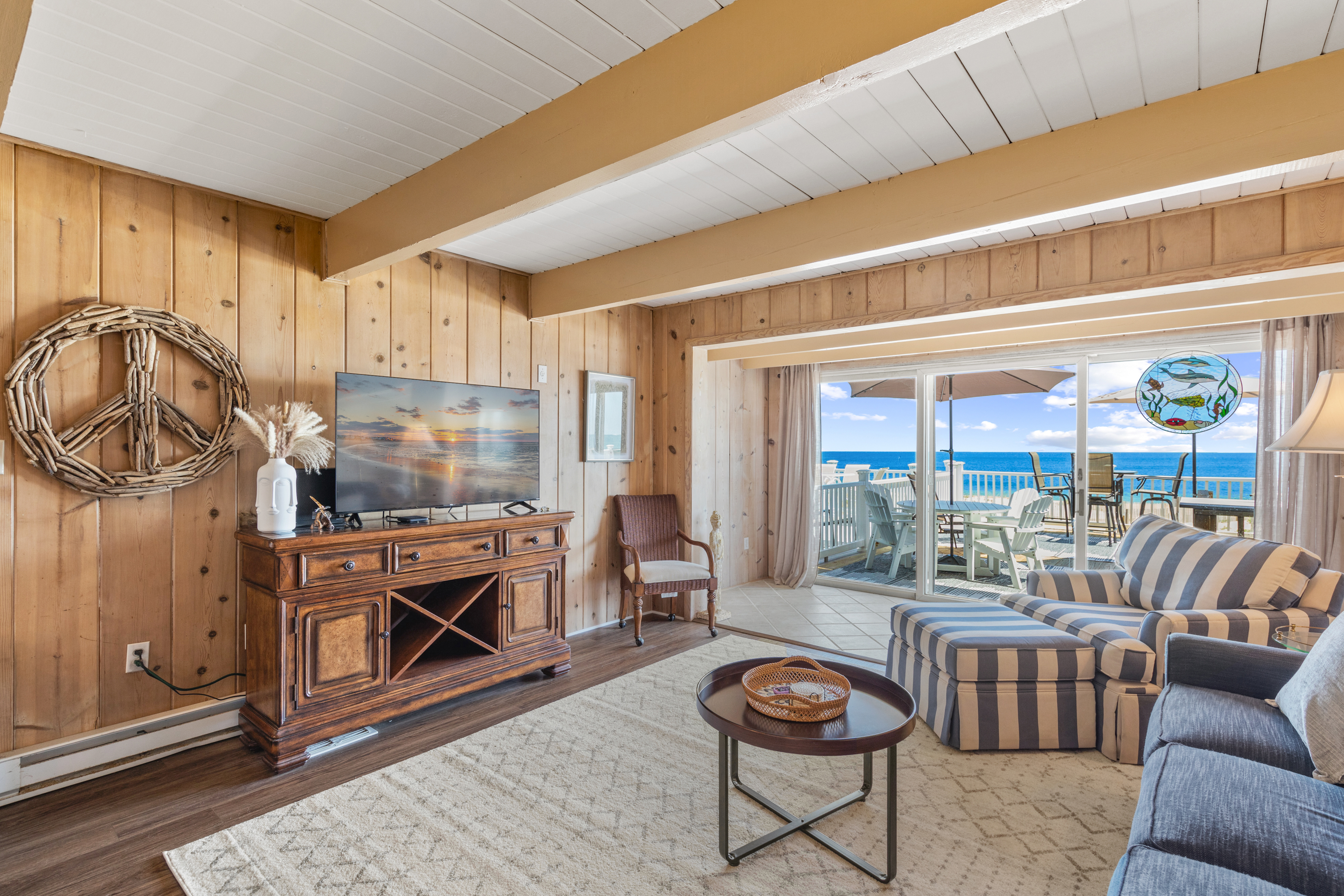 Kick back with the entire Family and watch your favorite movies!