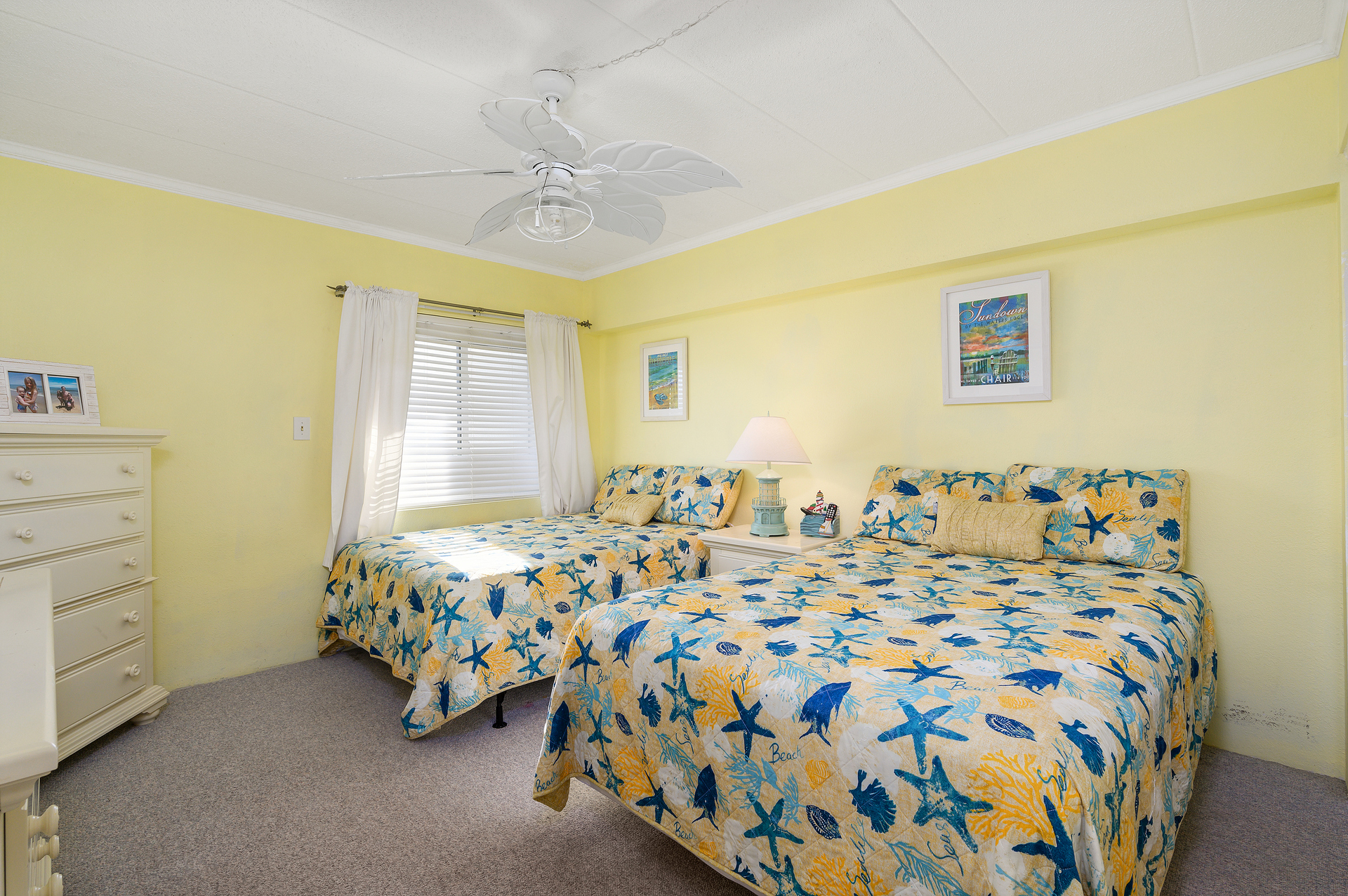 Bedroom 2 comfortably sleeps 4 with 2 Full Beds