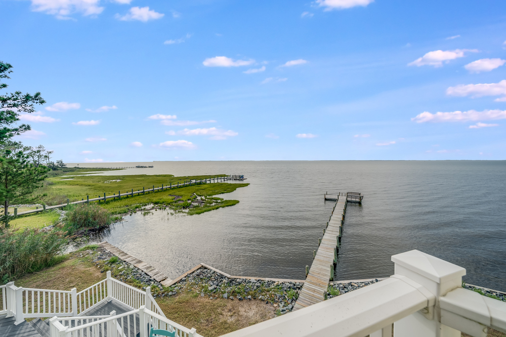 Make amazing memories fishing, crabbing, and playing your magical backyard - the Chincoteague Bay!