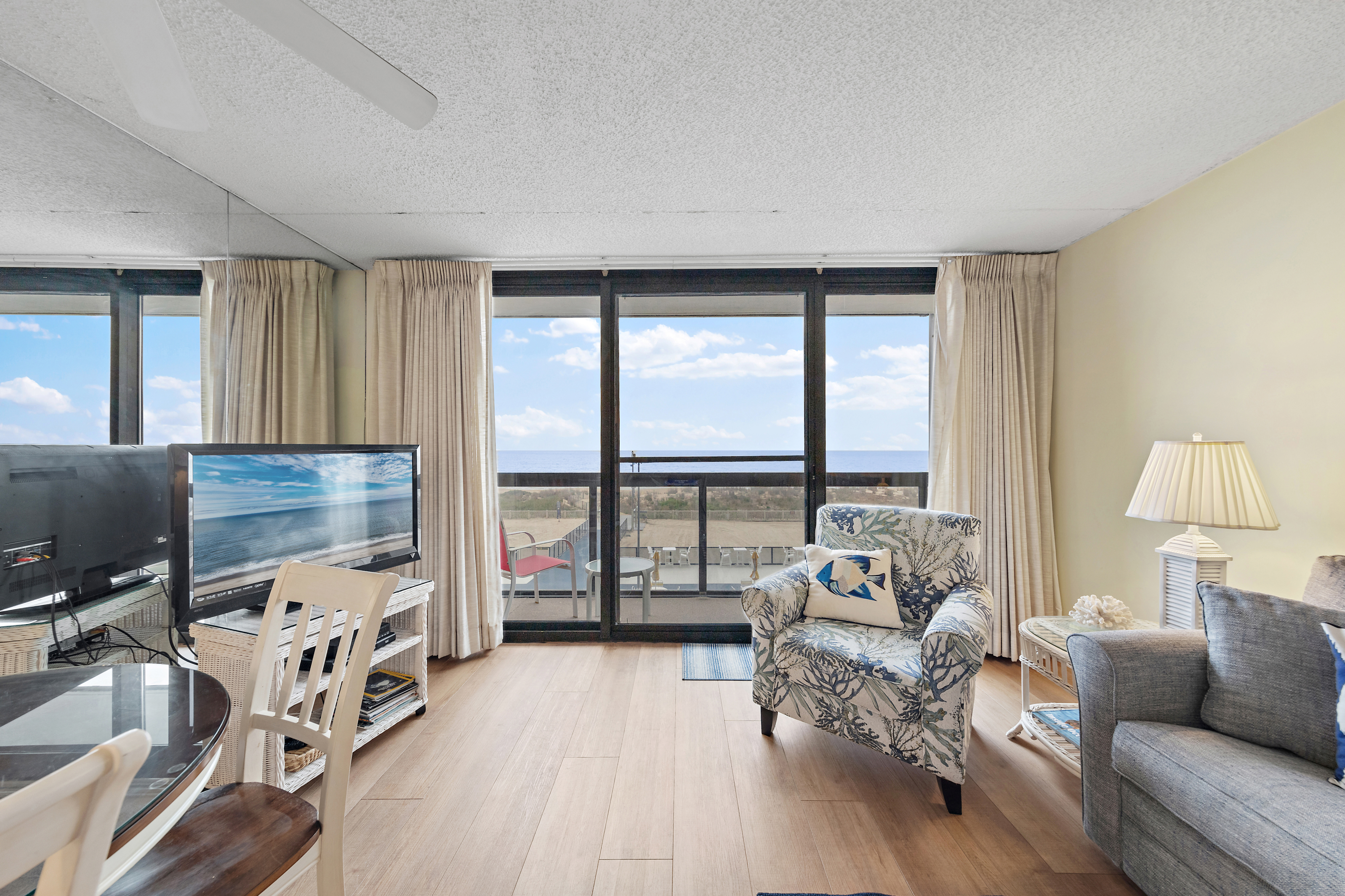A Stunning 1 Bedroom Condo in the Heart of OCMD!