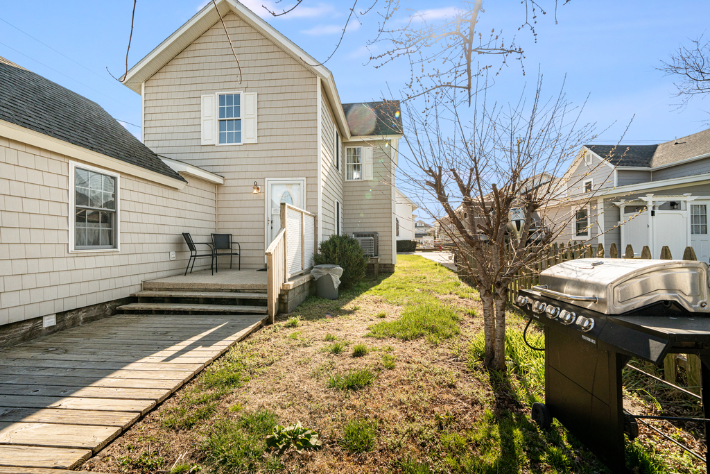 Whip up some cheeseburgers in paradise on the gas grill.