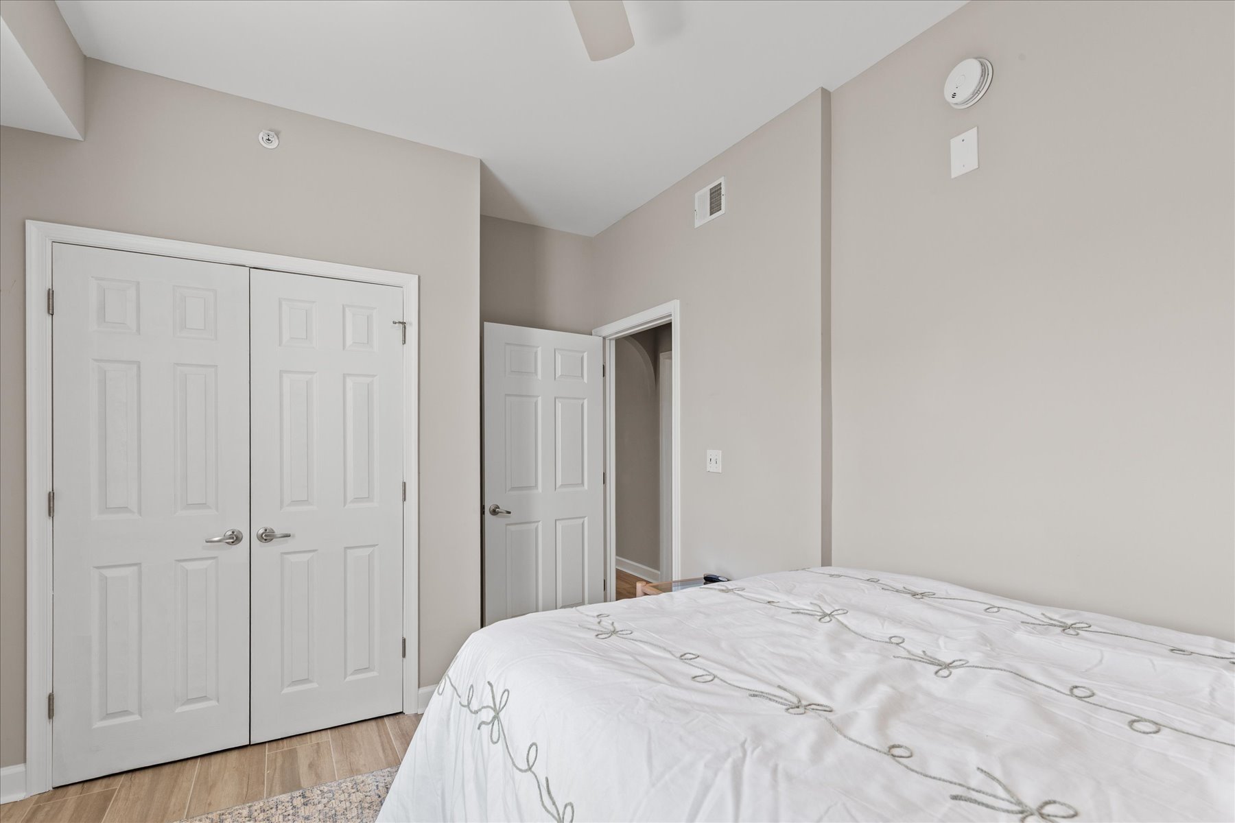 16-105 56th St #501-16