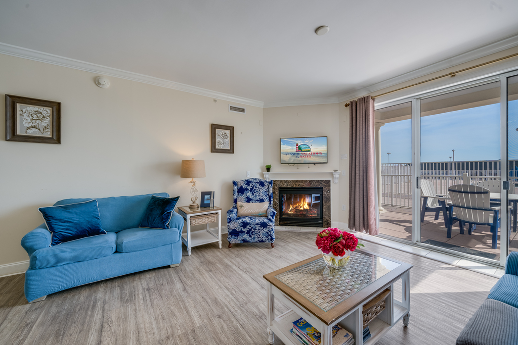 Enjoy a movie with the family! Fireplace is decorative only.