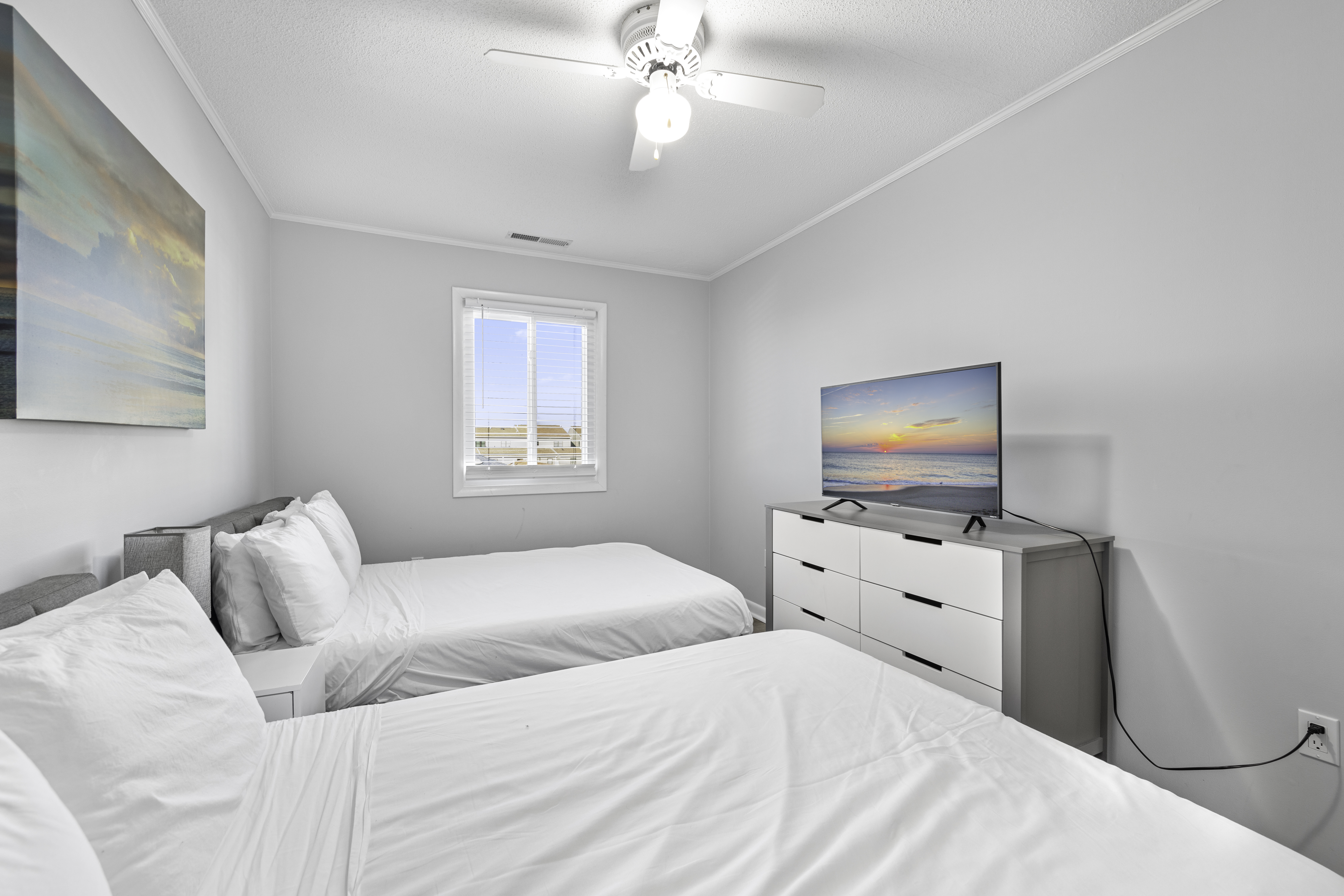 Sleep up to 4 Guests in Bedroom 2!