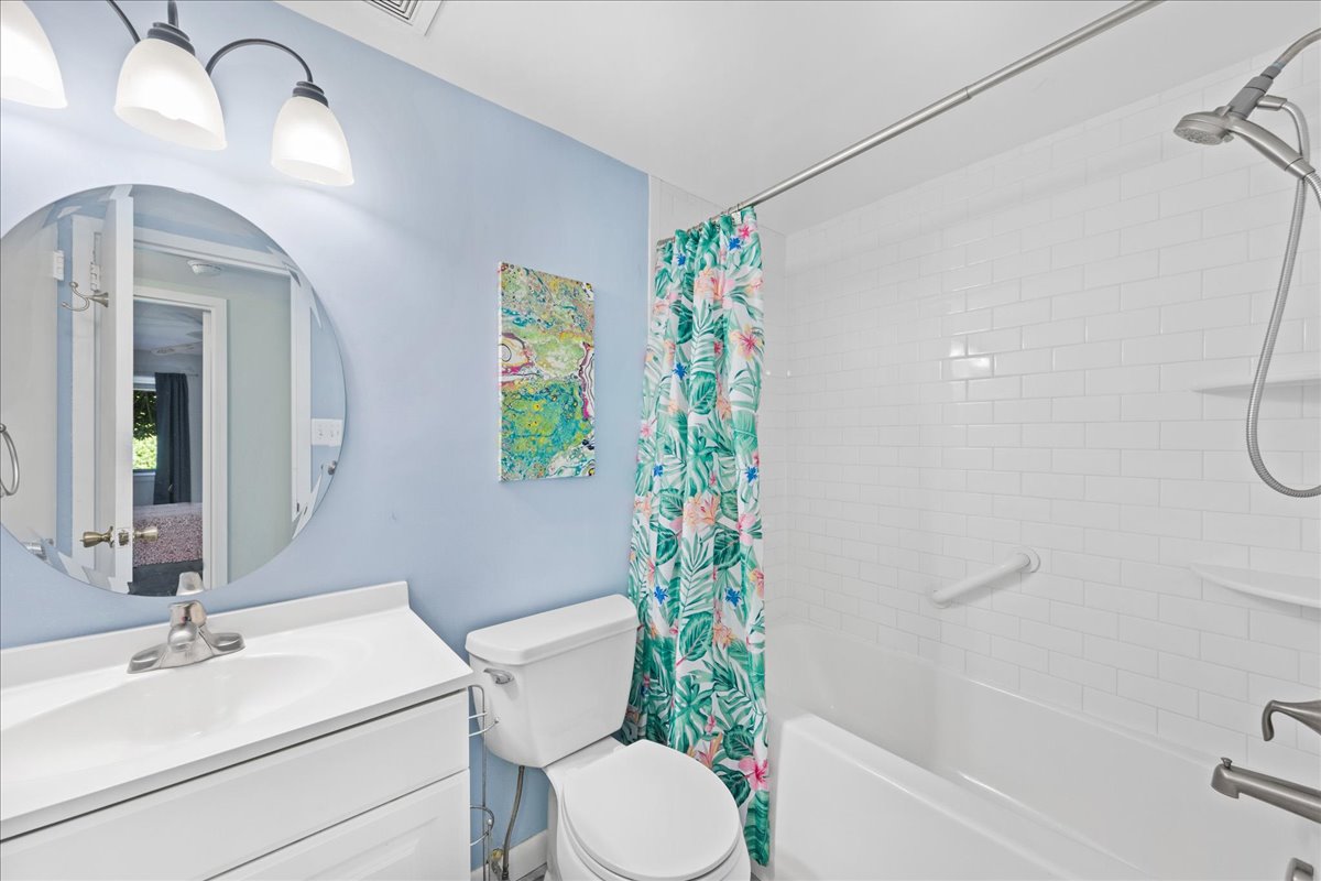 The Full Shared Bath offers a Shower/Tub Combo.