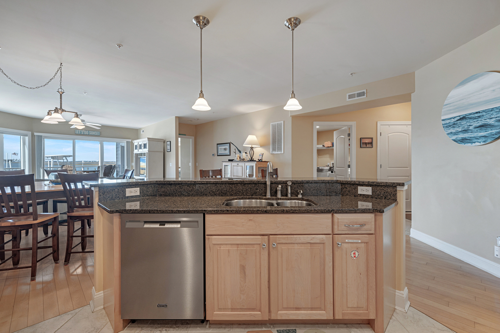 You can even enjoy water views while doing the dishes - helps a little, right?