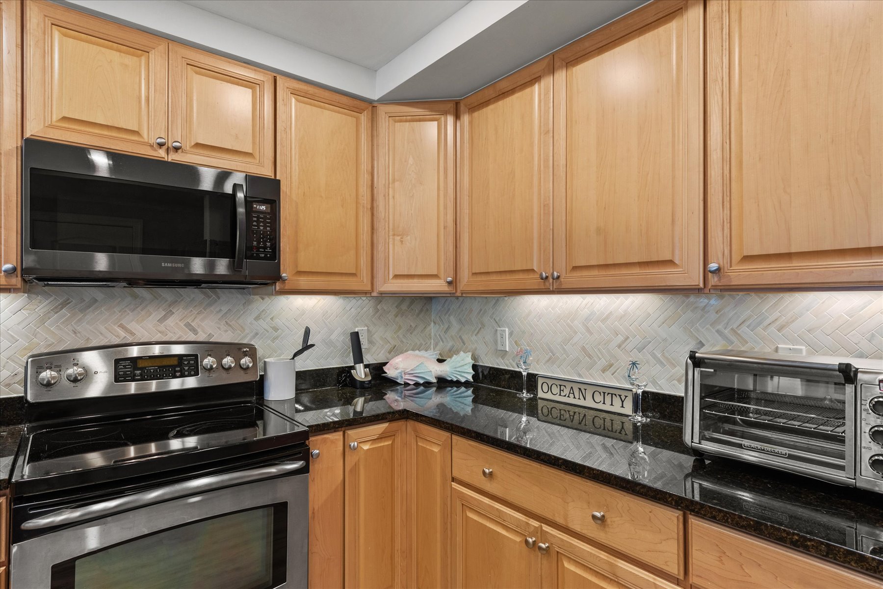 Offering Modern Appliances and plenty of space to cook comfortably.