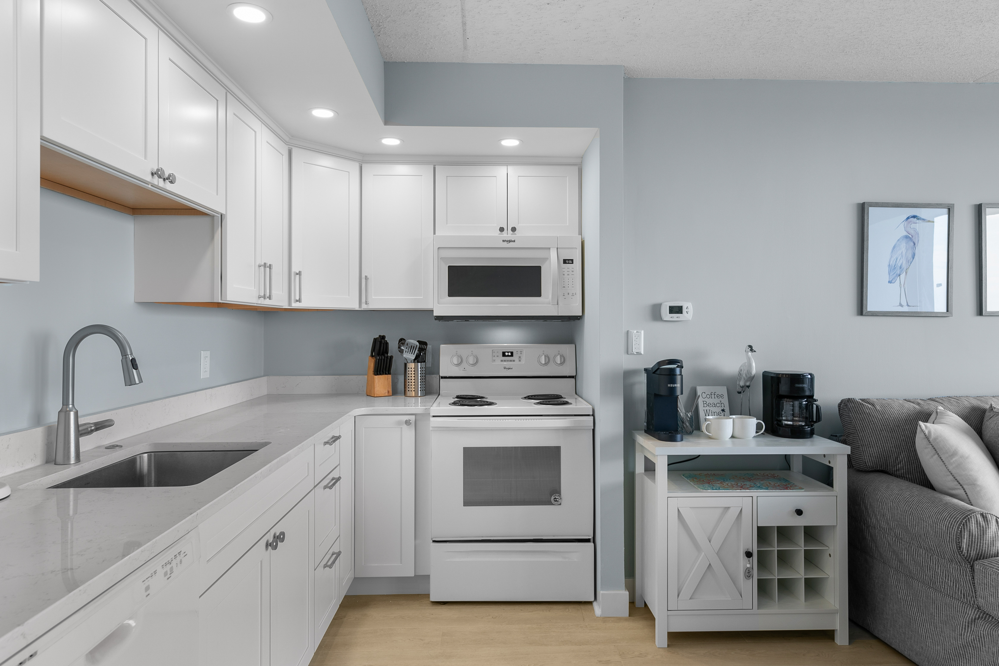 Enjoy Breathtaking Ocean Views even during mealtime!