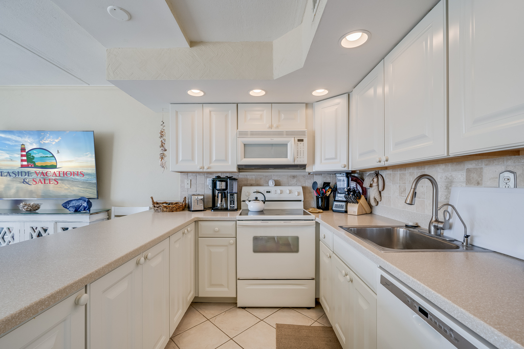 The Light, Bright & Open Kitchen is sure to be a Chef's Dream!