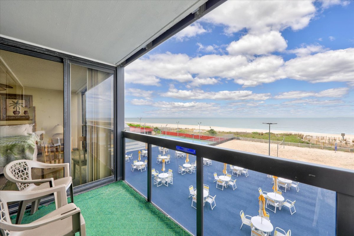 Stargaze and listen to the Waves crash the Shore while the rest of your family slumbers.