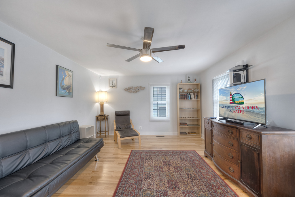 Welcome to Treasure Island in the heart of Chincoteague Island!