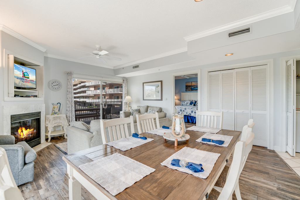 Gather with the Family for a warm meal!