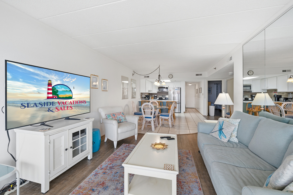 Enjoy the wide open living space!