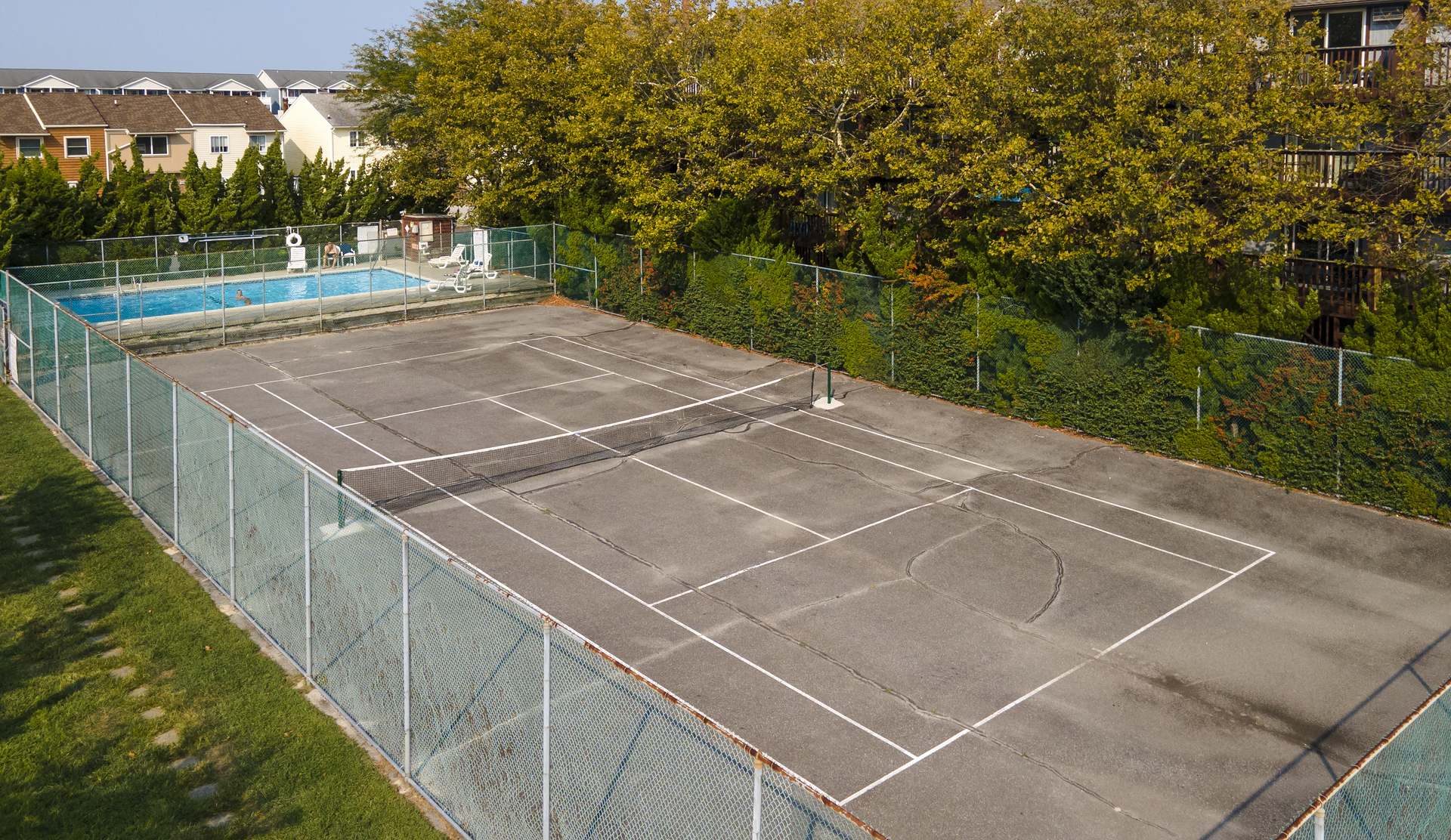 The community also offers a tennis court!