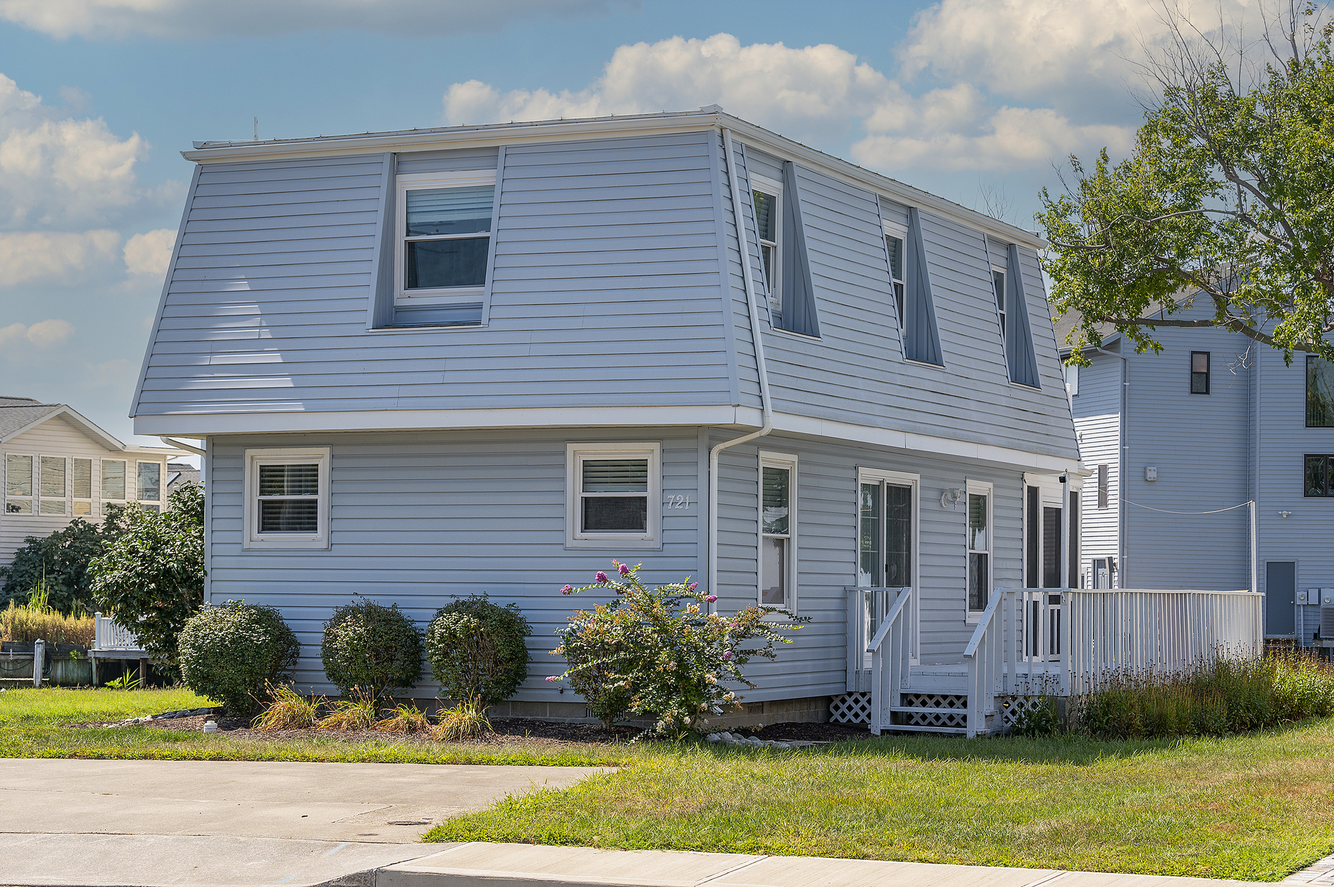 Sleeping a family of up to 7, Bayside Blue truly can’t be beat