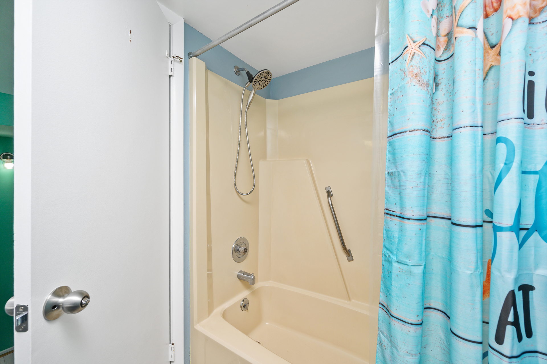 Primary Bath with a shower/tub combo